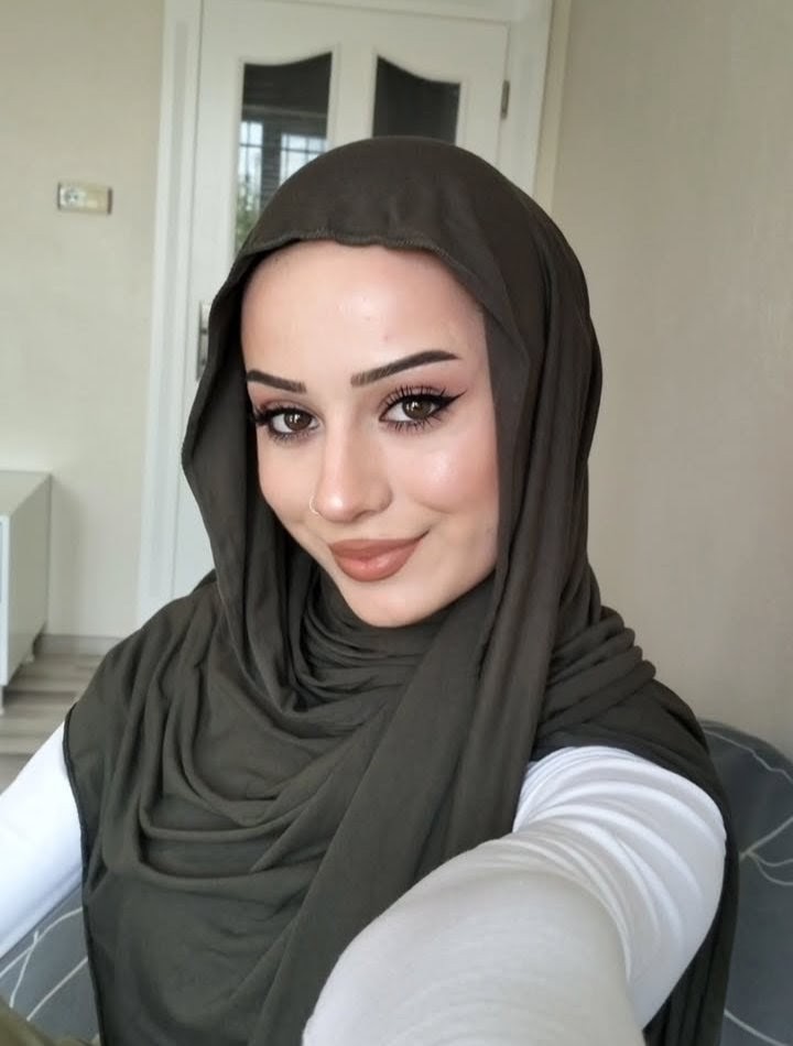 Başköy Dürüst Partner Escort Bayan Kaderin