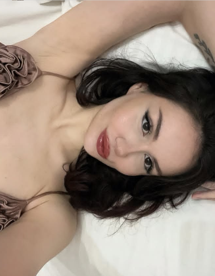 Akşinik Zeki Bayan Escort Şeyma